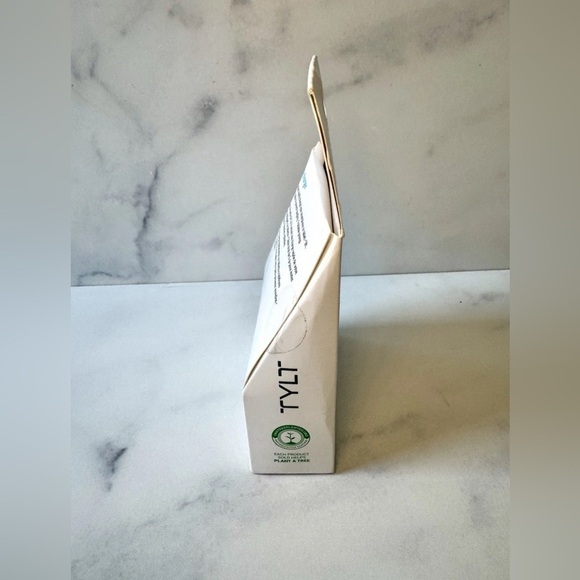 TYLT High-Speed Wall iPhone Charger w/ Built-In Lightning Cable – New Sealed - Picture 3 of 4